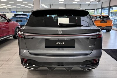 MG HS Exclusive 1.5 AT