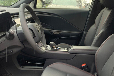 Lexus LBX Emotion 1.5 Hybrid
