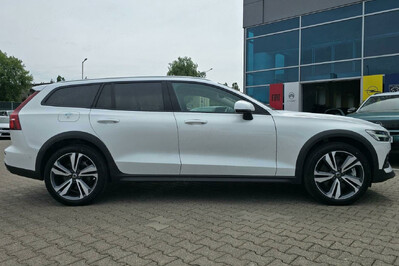 Volvo V60 CC Plus B5 B AWD aut