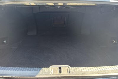 Lexus ES 300h Business Edition +