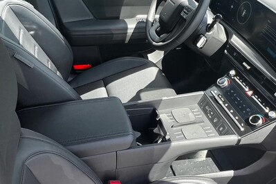 Hyundai Santa Fe 1.6 T-GDI HEV Calligraphy 4WD aut 6os.