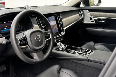 Volvo S90 T8 AWD Plug-In Hybrid Ultimate Dark aut