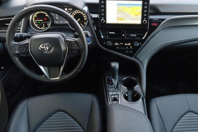 Toyota Camry 2.5 Hybrid Prestige