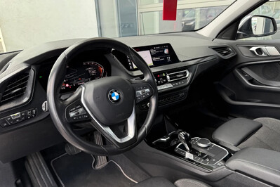 BMW Seria 1 118d Sport Line