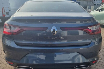 Renault Megane Techno 1.5 blue dCi EDC