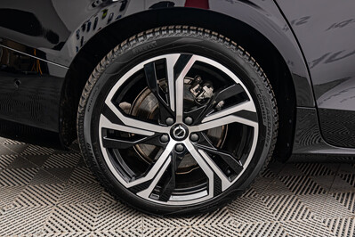 Volvo S60 B5 AWD Ultimate Dark aut