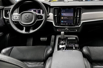 Volvo V90 T8 AWD Plug-In Hybrid R-Design aut