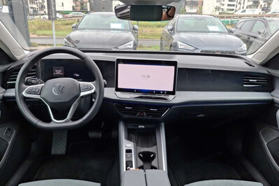 Volkswagen Passat 1.5 eTSI Business DSG