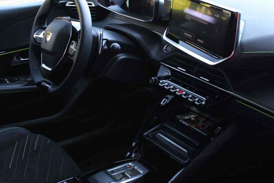 Peugeot 208 GT e-DCS6 1.2 mHEV