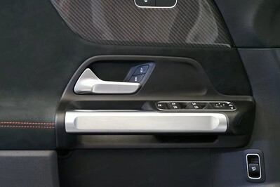 Mercedes GLB 200 4-Matic AMG Line 8G-DCT