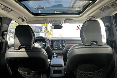 Volvo XC60 T8 Plug-In Hybrid AWD Plus Bright aut