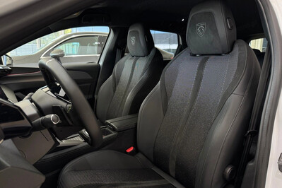 Peugeot 308 1.2 PureTech GT S&S EAT8