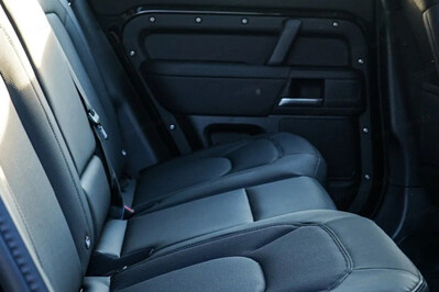 Land Rover Defender 110 3.0 D250 X-Dynamic HSE