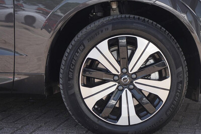 Volvo XC60 T6 Plug-In Hybrid AWD Plus Dark