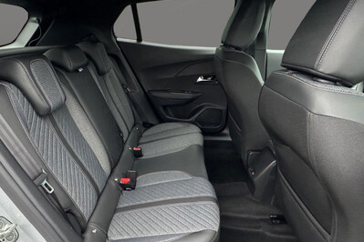 Peugeot 2008 Allure e-DCS 1.2 mHEV