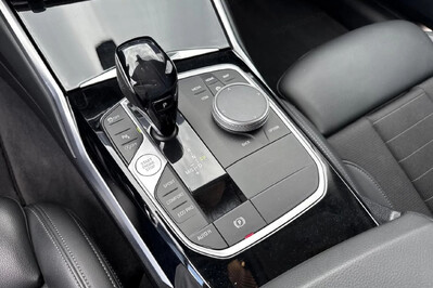 BMW Seria 3 320i