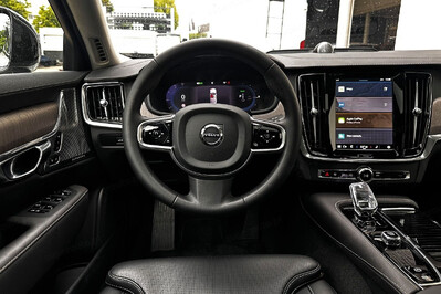 Volvo S90 T8 AWD Plug-In Hybrid Ultimate Dark aut