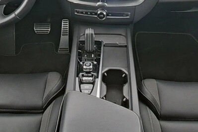 Volvo XC60 T6 AWD Plug-In Hybrid R-Design aut