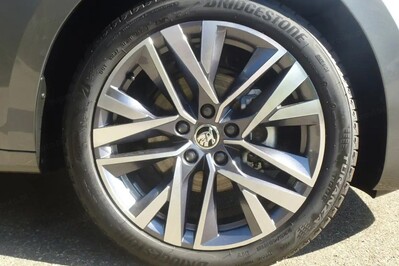 Skoda Octavia Selection Edition 130 1.5 TSI mHEV DSG