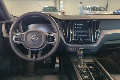 Volvo XC60 T5 AWD R-Design