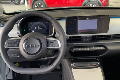Fiat 600 La Prima 1.2 Turbo Hybrid