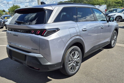 Peugeot 5008 Allure 1.2 mHEV  e-DCS6