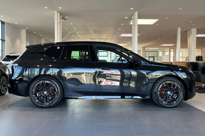 BMW iX xDrive45
