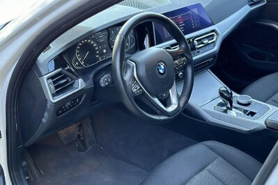BMW Seria 3 Touring 318d Sport Line