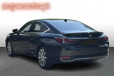 Lexus ES 300h Business Edition +
