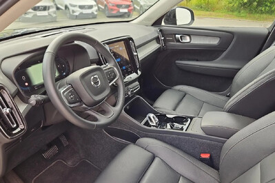 Volvo XC40 B4 Ultra Dark aut