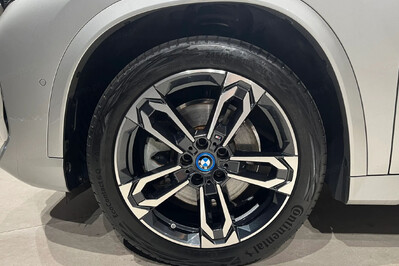 BMW iX1 xDrive30 66.5kWh M Sport