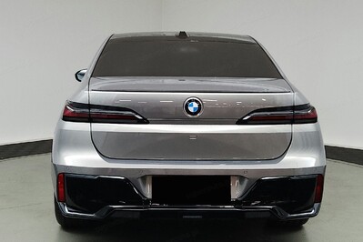 BMW Seria 7 740d xDrive M Sport