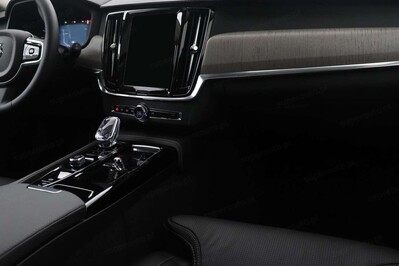 Volvo V90 T6 AWD Plug-In Hybrid Plus Dark