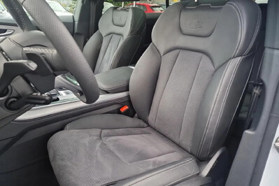 Audi Q8 55 TFSI e PHEV quattro Tiptronic