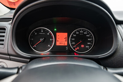 Mitsubishi L 200 2.4 d