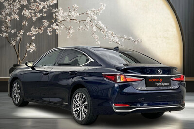 Lexus ES 300h Business Edition