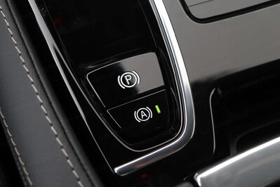 Volvo V90 T6 AWD Plug-In Hybrid Plus Dark
