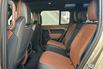 Land Rover Defender 110 4.4 P635 V8 mHEV Octa