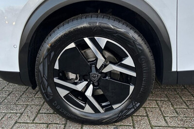 Peugeot 2008 Allure e-DCS 1.2 mHEV
