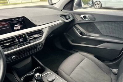 BMW Seria 1 118i Advantage