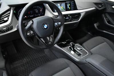 BMW Seria 1 118i Advantage