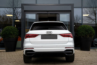 Audi Q3 35 TFSI S line S tronic