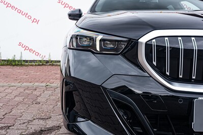 BMW Seria 5 Touring 520d xDrive M Sport