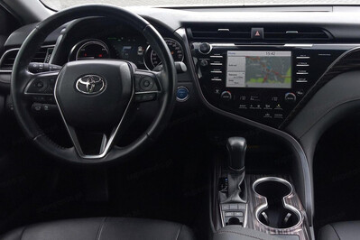 Toyota Camry Executive CVT