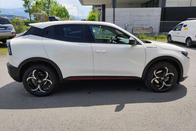 Alfa Romeo Junior 1.2 Ibrida Speciale