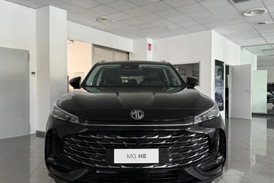 MG HS Exclusive 1.5 AT