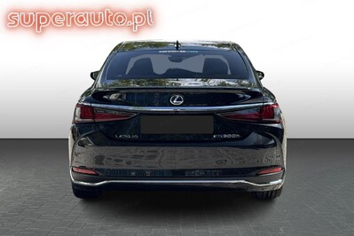 Lexus ES 300h Business Edition +