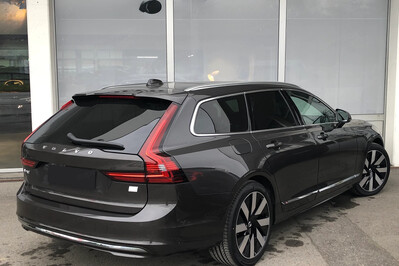 Volvo V90 T6 AWD Plug-In Hybrid Plus Bright