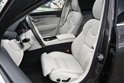 Volvo V90 T6 AWD Plug-In Hybrid Plus Bright