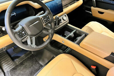 Land Rover Defender 110 D300  X-Dynamic HSE